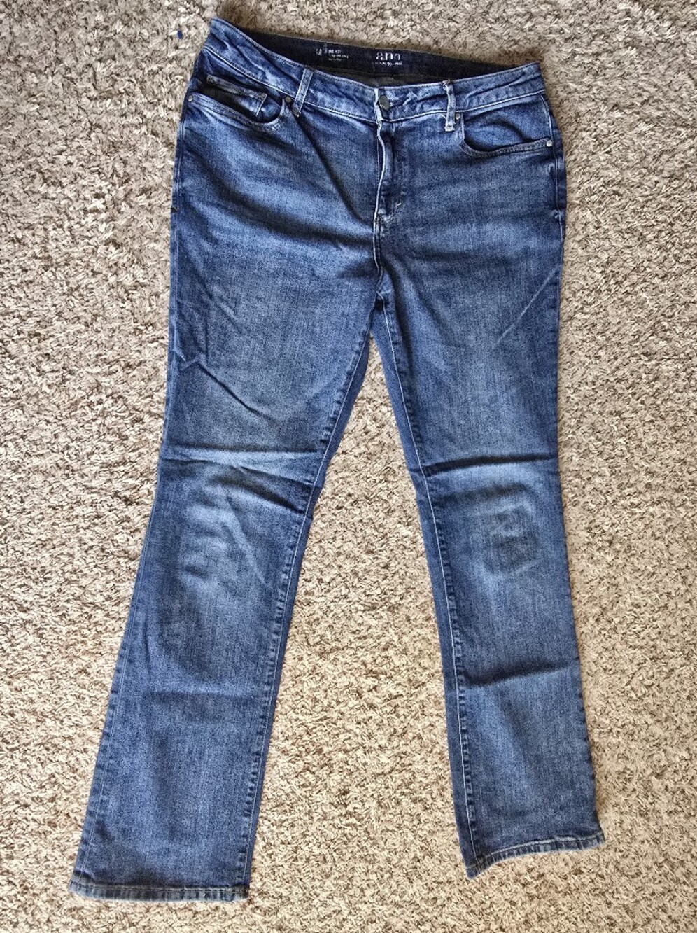 A.N.A.Straight-Leg Women's Denim Jeans in Medium Blue